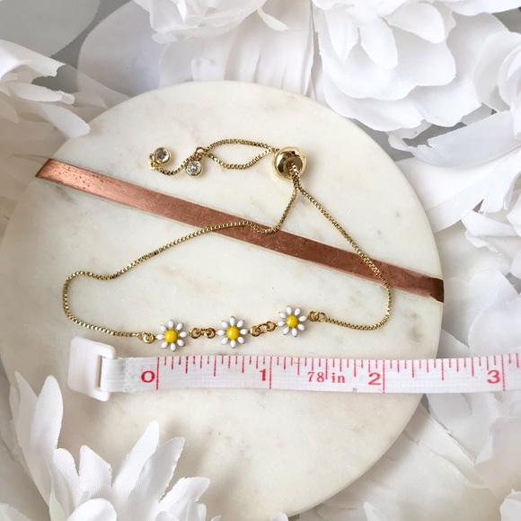 Gold Daisy Chain Adjustable Bracelet with Rhinestones NWT Handmade - Picture 4 of 6
